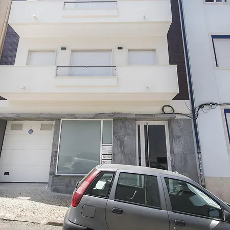 Апартаменты Lovelystay - 2 Bedroom Modern Terrace