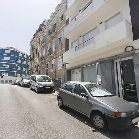 Апартаменты Lovelystay - 2 Bedroom Modern Terrace *