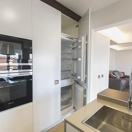 Lovelystay - 2 Bedroom Modern Terrace Апартаменты Лиссабон