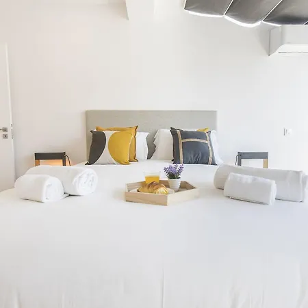 Lovelystay - 2 Bedroom Modern Terrace Апартаменты